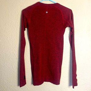 Lululemon long sleeve top